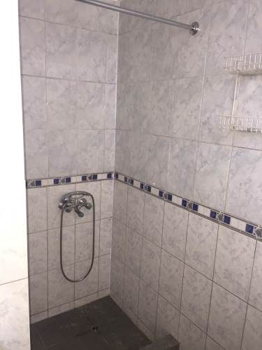 Pieza Las Rejas muy cerca del Metro