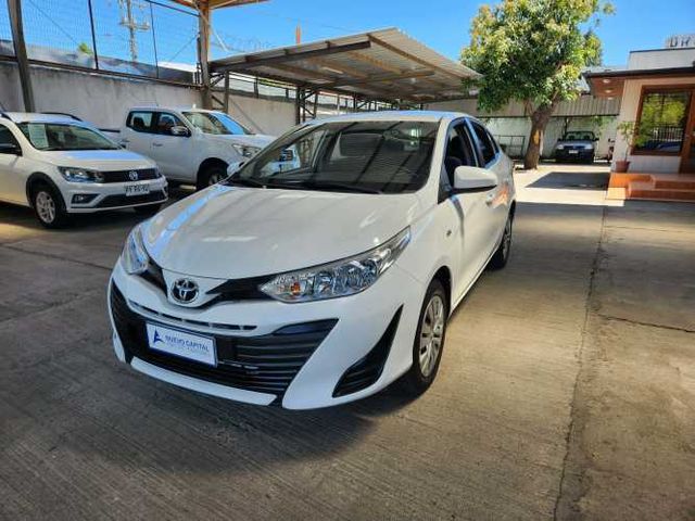 TOYOTA YARIS 1.5 GLI FULL EQUIPO, RECIBO VEHICULOS