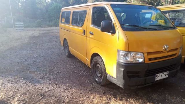 Minibus Toyota Hiace