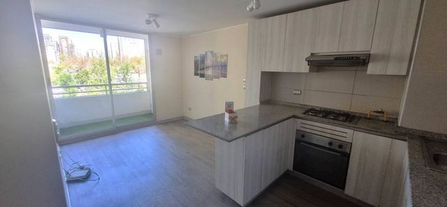 Arriendo Departamento 2 Dorm + 2 Baños . Excelente conectividad transporte y comercio