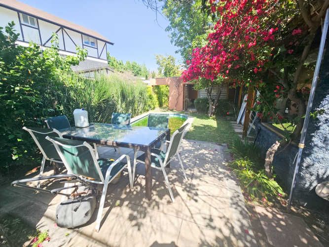 EXCELENTE CASA 4D 3B REMODELADA