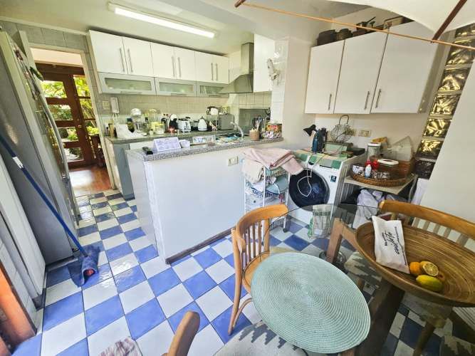 EXCELENTE CASA 4D 3B REMODELADA