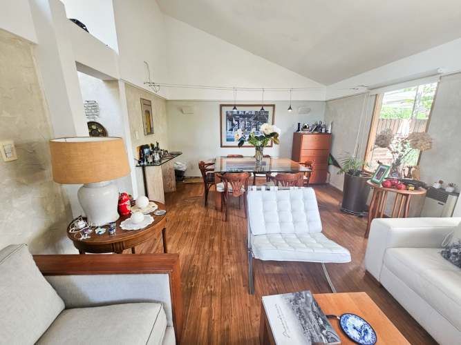 EXCELENTE CASA 4D 3B REMODELADA