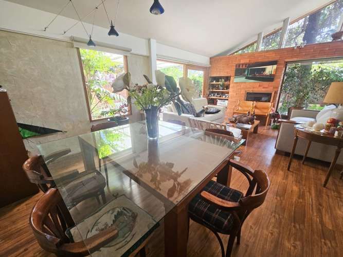 EXCELENTE CASA 4D 3B REMODELADA