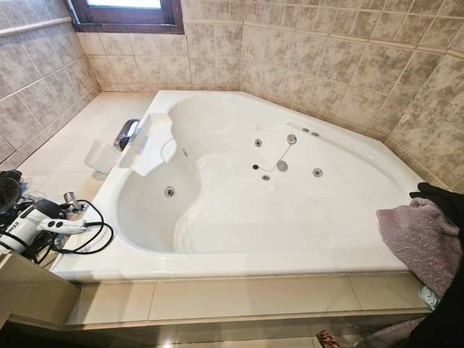 EXCELENTE CASA 4D 3B REMODELADA