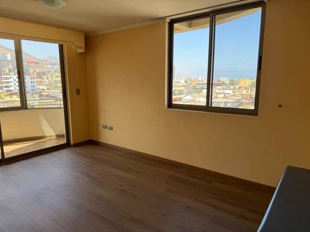 LUMINOSO Y ACOGEDOR DEPARTAMENTO CON VISTA DESPEJADA