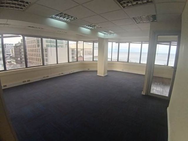 ESPECTACULAR OFICINA EN PLENO CENTRO