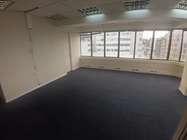 ESPECTACULAR OFICINA EN PLENO CENTRO