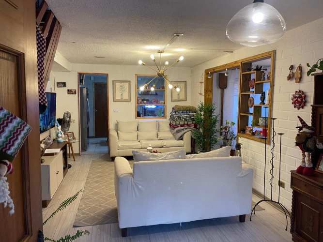 HERMOSA Y AMPLIA CASA EN TALAGANTE