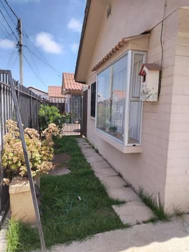 CASA  AMPLIA EN BARRIO RESIDENCIAL DE COQUIMBO