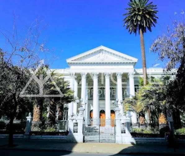 MODERNO DEPARTAMENTO EN EL MEJOR SECTOR DE SANTIAGO CENTRO