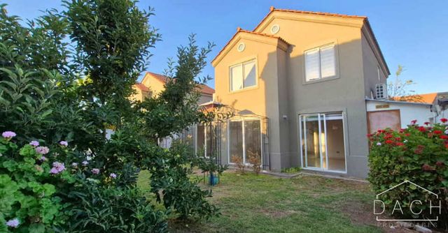 ARRIENDO EXCLUSIVO  CÓMODA CASA CHICAUMA