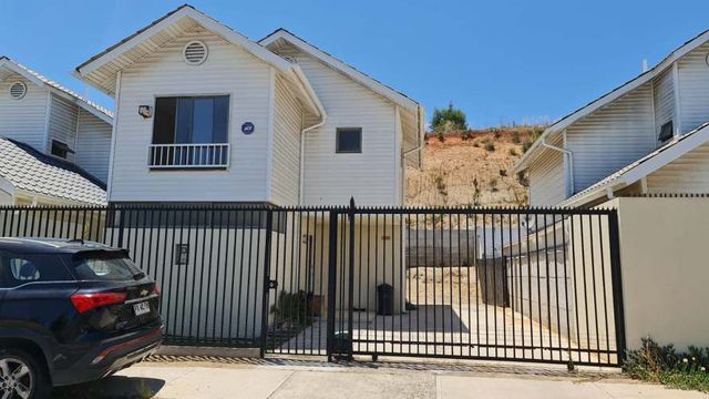 ARRIENDO CASA EN QUILPUE ALTO MANQUEHUE 3D 3B