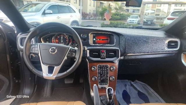 VOLVO V40 2018 (ARICA)