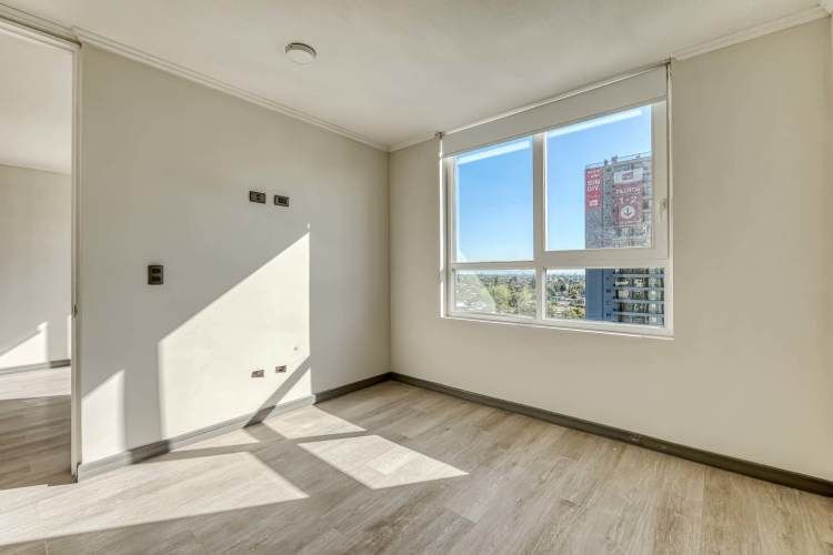 Lia Aguirre [2731-1]