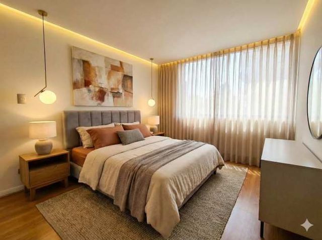 HOLANDA - L - Plaza Ñuñoa