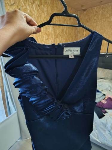 Vestido de fiesta exclusivo sin detalles xs