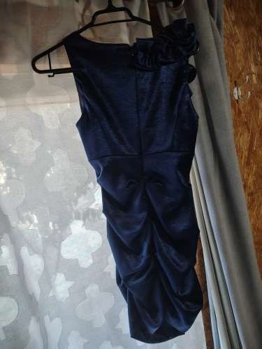 Vestido de fiesta exclusivo sin detalles xs