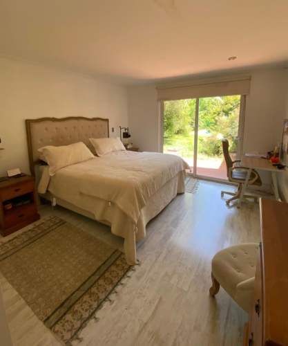 VENTA CASA PROVENZAL EN PIEDRA ROJA, 3D + SERVICIO + PISCINA + TERRAZA TECHADA + QUINCHO ¡A PASOS DEL COLEGIO SAN JOSÉ Y VERBO DIVINO!