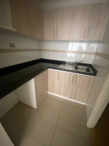 Excelente oficina, en moderno edificio, calle Matta