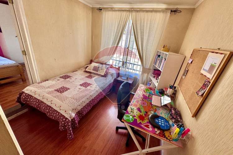 Casa en venta 5d + 4 b, piscina.