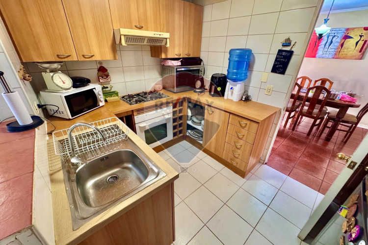 Casa en venta 5d + 4 b, piscina.