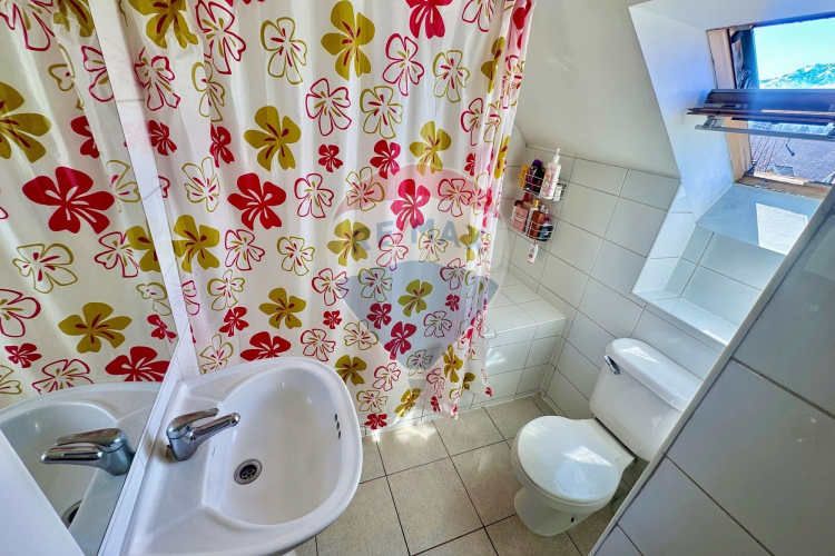 Casa en venta 5d + 4 b, piscina.