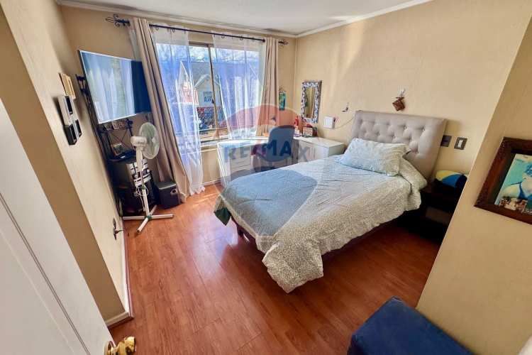 Casa en venta 5d + 4 b, piscina.