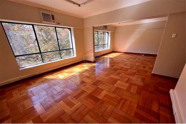 Se arrienda oficina remodelada en paseo bulnes
