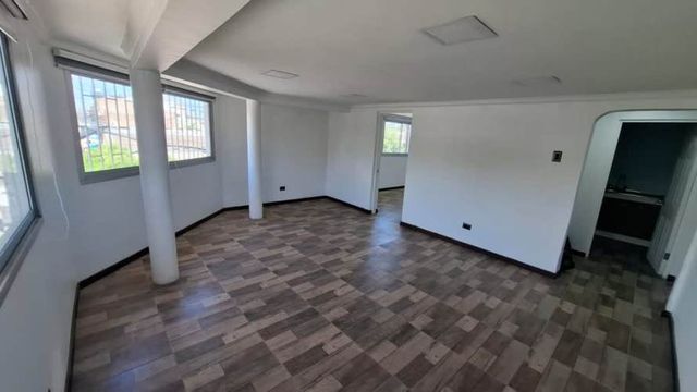 IMPERDIBLE OPORTUNIDAD!!! CASA CON LOCAL COMERCIAL.