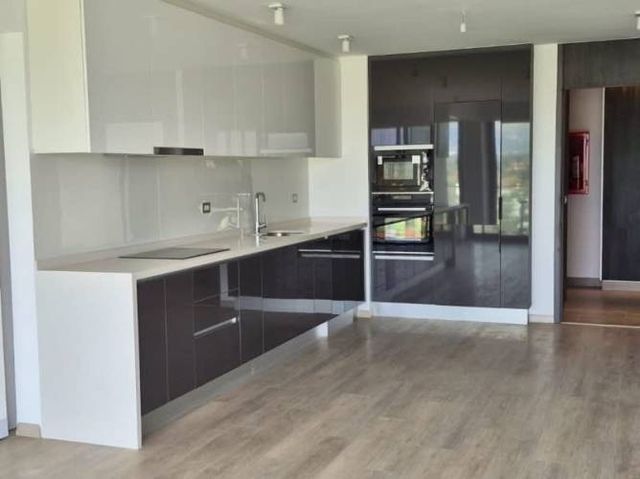 SE ARRIENDA EXCLUSIVO DEPARTAMENTO EN COMUNA DE LA REINA