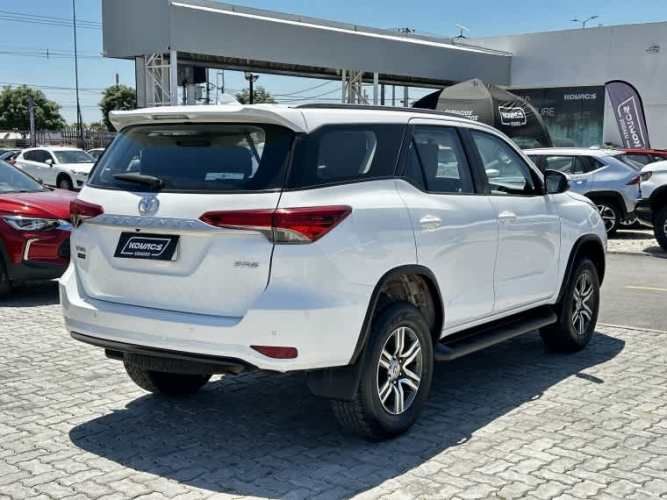 Toyota Fortuner 2.7 Sr5 At 2023