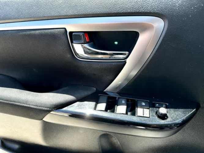 Toyota Fortuner 2.7 Sr5 At 2023