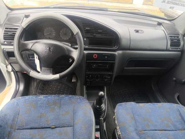 Furgón Peugeot Partner 2000