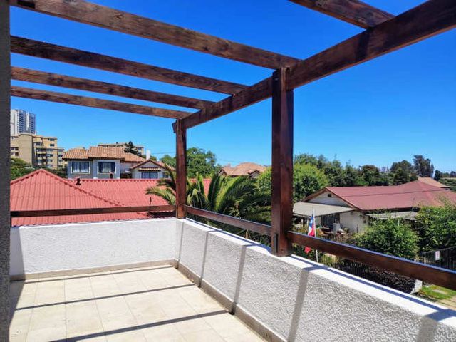 Amplia Casa con Excelente Conectividad (134853)