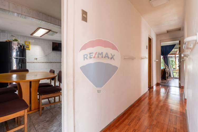 Espectacular y amplia casa en la cisterna 4d + 2b