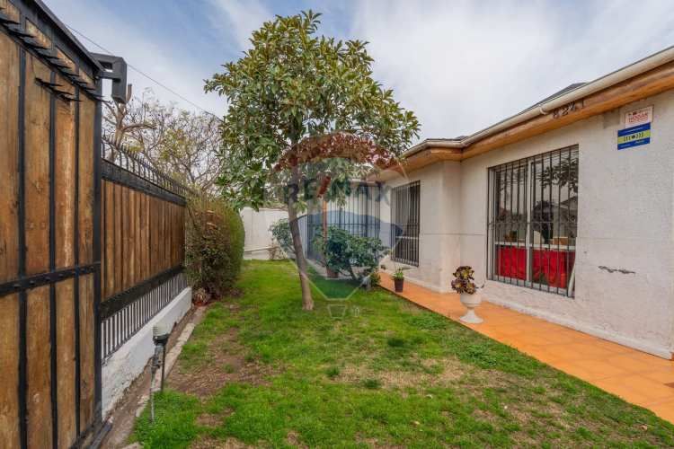 Espectacular y amplia casa en la cisterna 4d + 2b