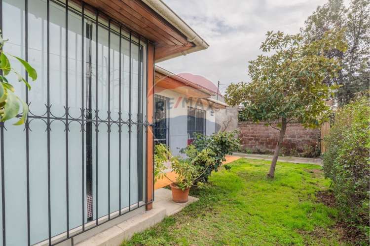 Espectacular y amplia casa en la cisterna 4d + 2b