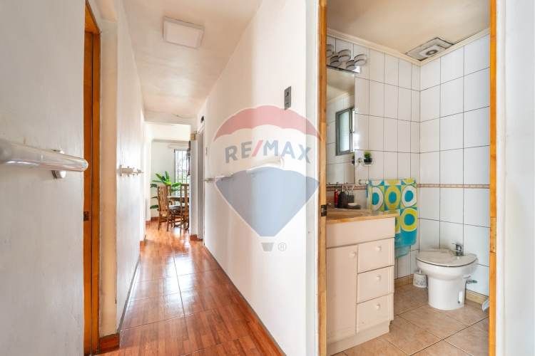 Espectacular y amplia casa en la cisterna 4d + 2b