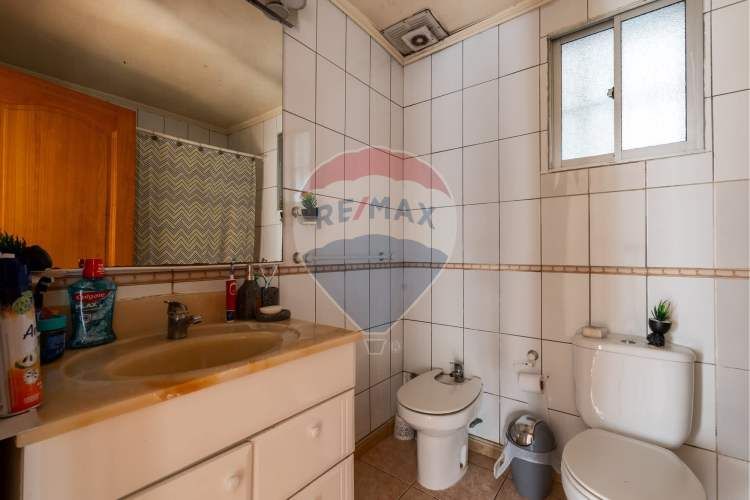 Espectacular y amplia casa en la cisterna 4d + 2b