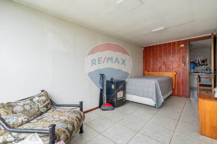 Espectacular y amplia casa en la cisterna 4d + 2b