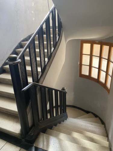 SE VENDE AMPLIO DEPARTAMENTO EN BARRIO UNIVERSITARIO