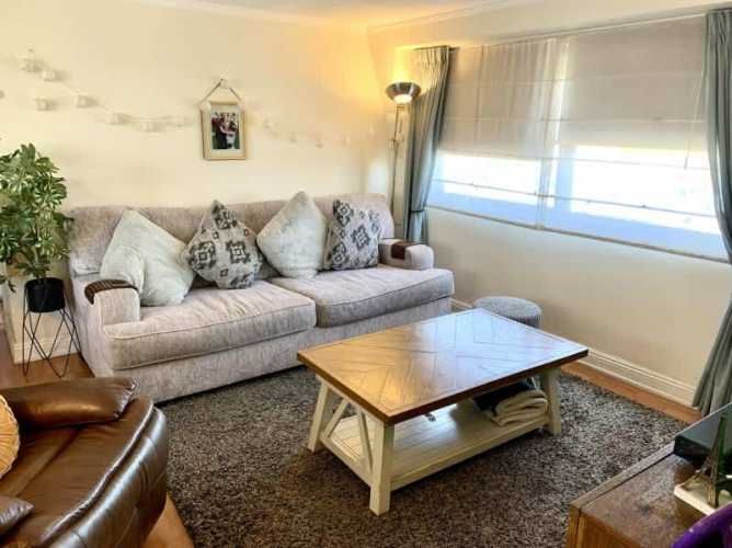 AMPLIO Y CÓMODO DEPARTAMENTO, RECIÉN REMODELADO