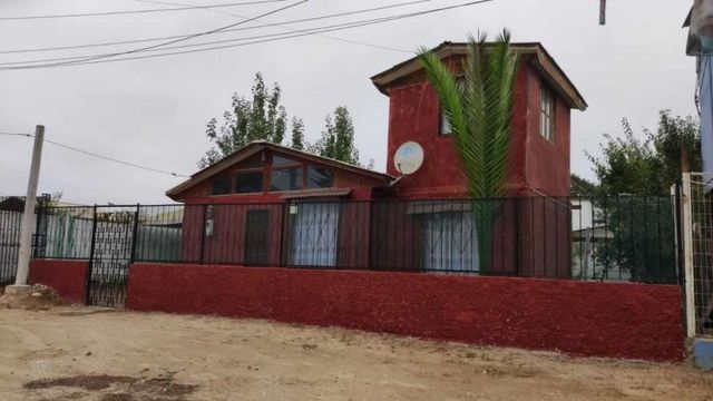 Amplia Casa Familiar en Sector Tranquilo (134867)