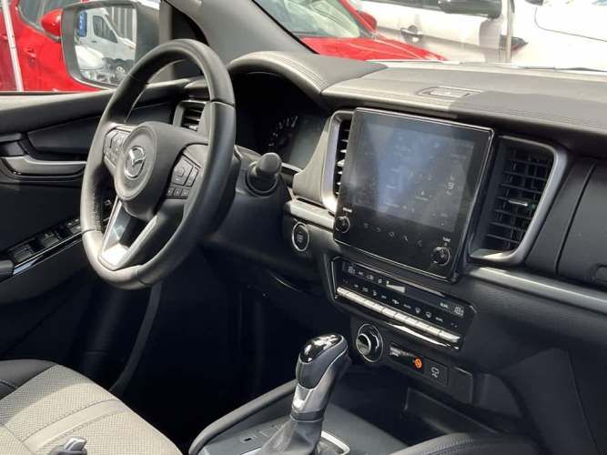 MAZDA BT-50 2025