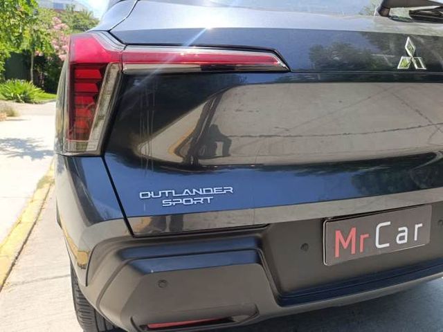 MITSUBISHI OUTLANDER 2025