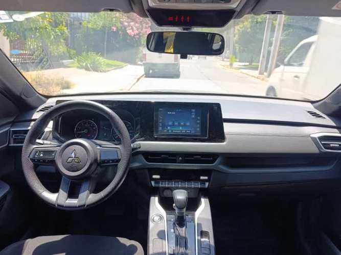 MITSUBISHI OUTLANDER 2025