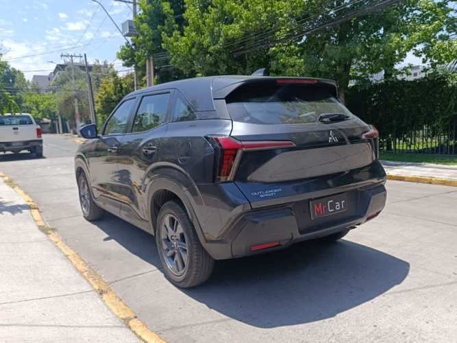 MITSUBISHI OUTLANDER 2025