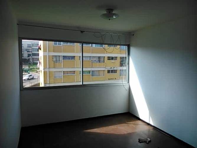 Departamento central, 4to. piso sin ascensor