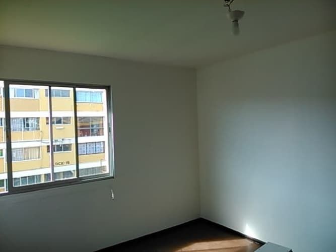 Departamento central, 4to. piso sin ascensor